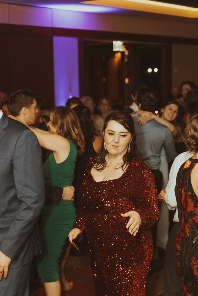 wedding guests dancing