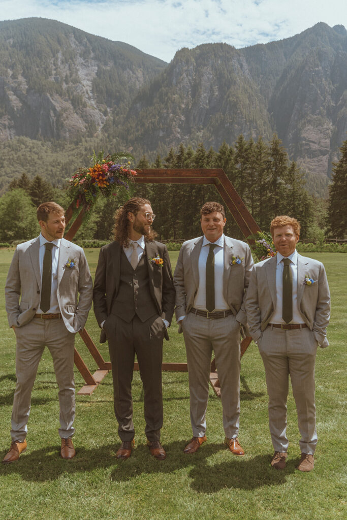 picture of the groom and his friends