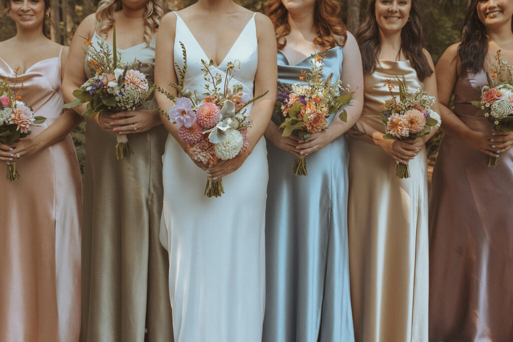 picture of the bride and her bridesmaids