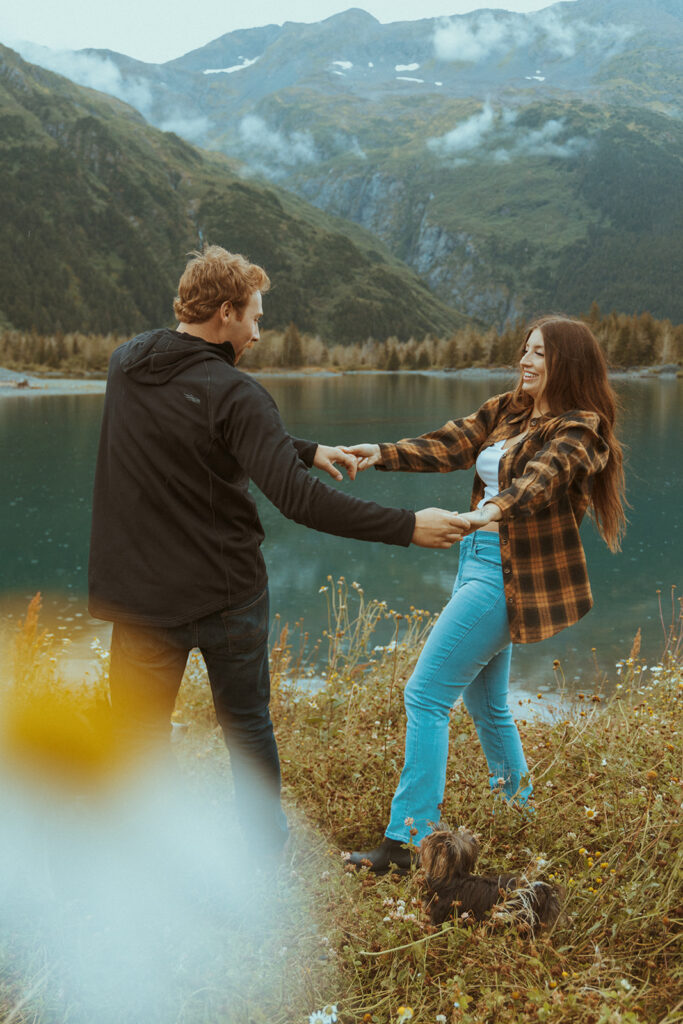 couple dancing during their photoshoot