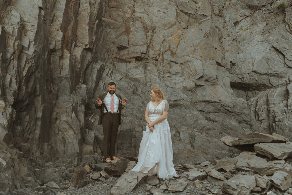 funny picture of the bride and groom