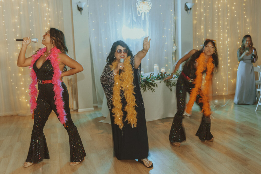 surprise dance for the bride by her mom and sisters