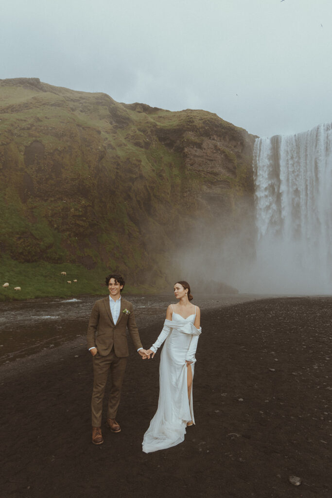 couple holding hands during their photoshoot